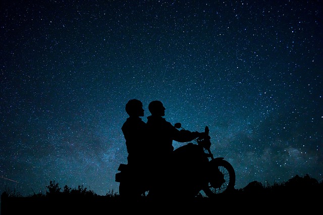 Motocykle vs automobily